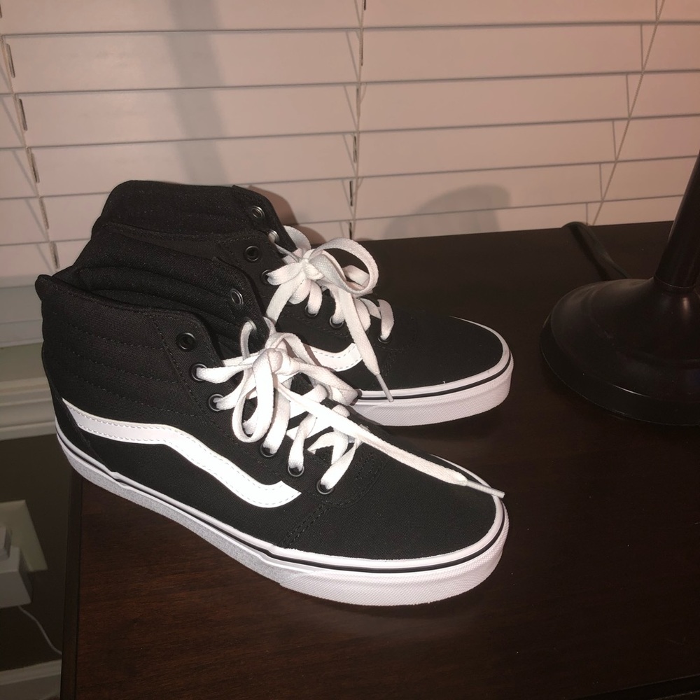 Women’s high top vans
